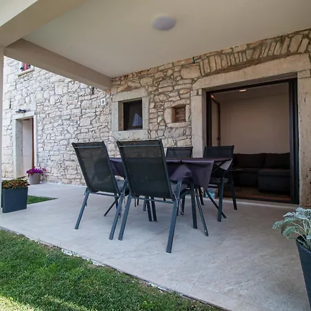 Ena Apartment Baderna