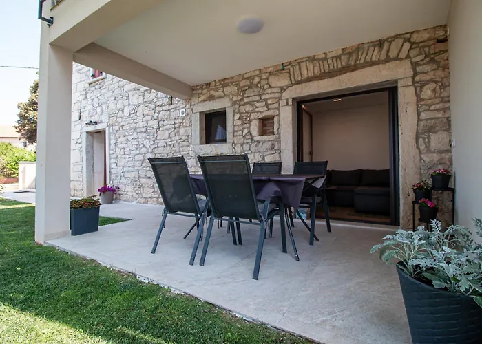 Ena Appartement Baderna